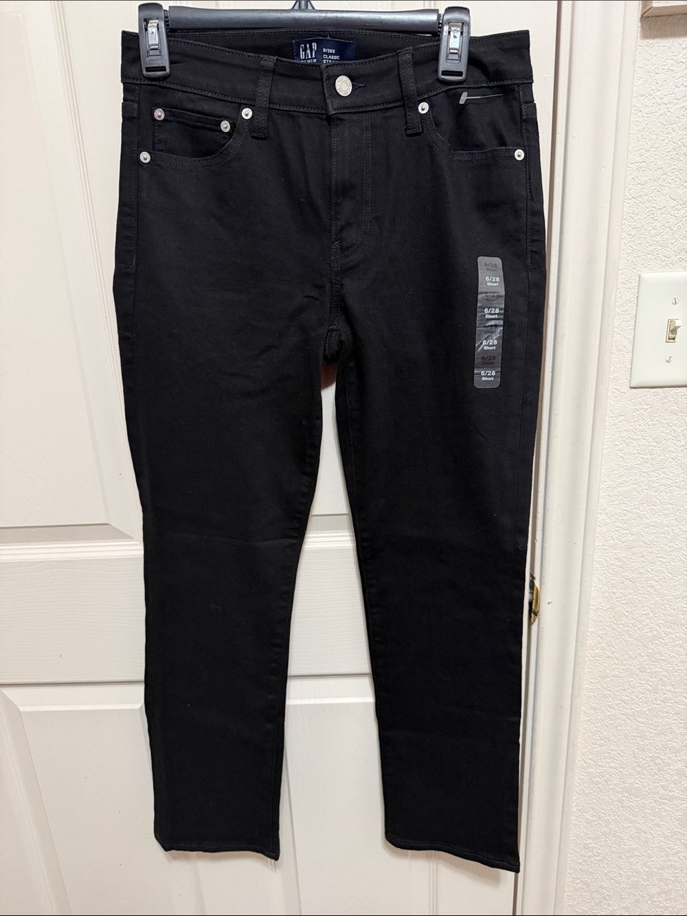 GAP Black Slim Straight Women’s Jeans